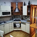 Pekny Dom S Parkovanim