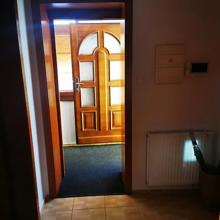 Pekny Dom S Parkovanim Dom wakacyjny *