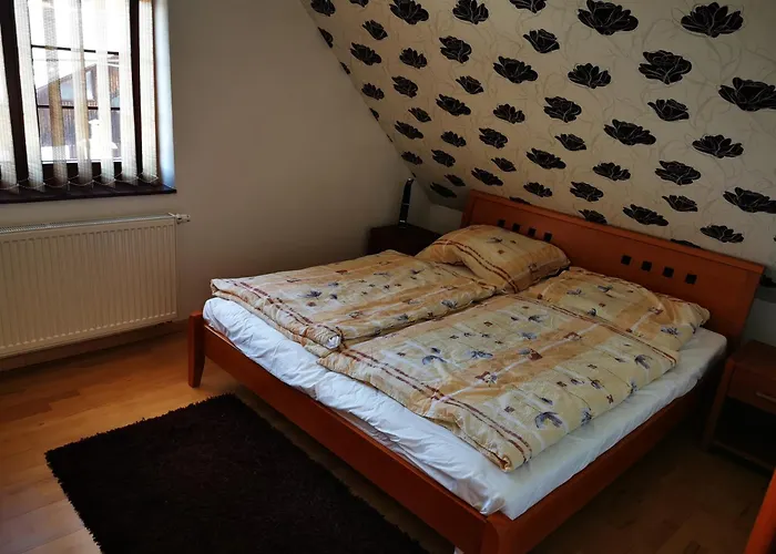 Pekny Dom S Parkovanim Dom wakacyjny