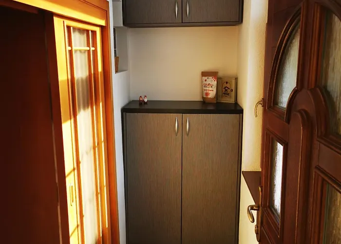 Dom wakacyjny Pekny Dom S Parkovanim Przybylina